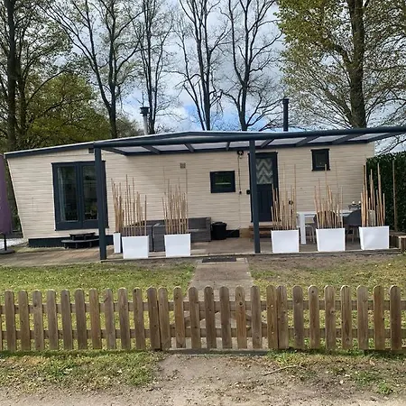 Chalet Heische Tip In Zeeland, Noord-brabant Voor Max 3 Volwassenen En 2 Kinderen *