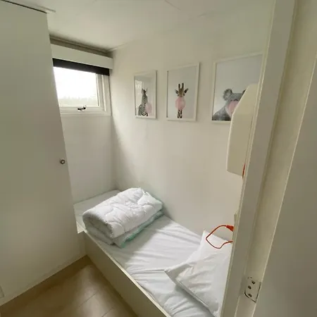 Chalet Heische Tip In Zeeland, Noord-brabant Voor Max 3 Volwassenen En 2 Kinderen Camping Zelanda